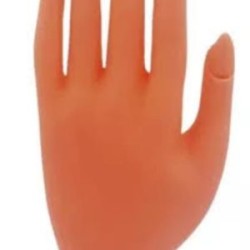 Mano de practica con uña